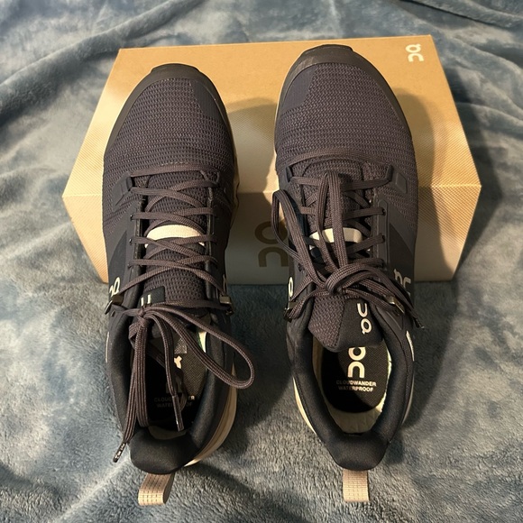 On Cloudwander Waterproof Running/All Terrain Shoe - Picture 3 of 7